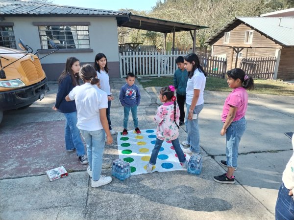 Visita al orfanato Fundaniños